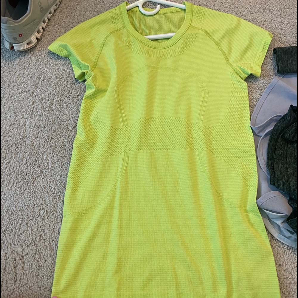 Lululemon swify tech t shirt